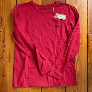 Patagonia Long Sleeve Tee - Cherry Red size S